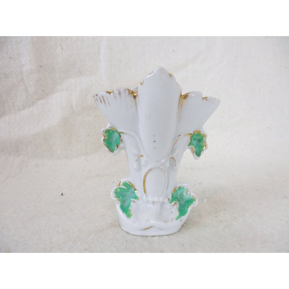 Vintage Bud Vase grape leaves ivy ceramic‎ White green floral flower
